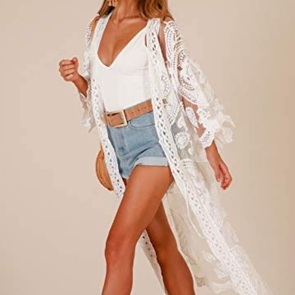 Beautiful woman coverup - Picture 3 of 8